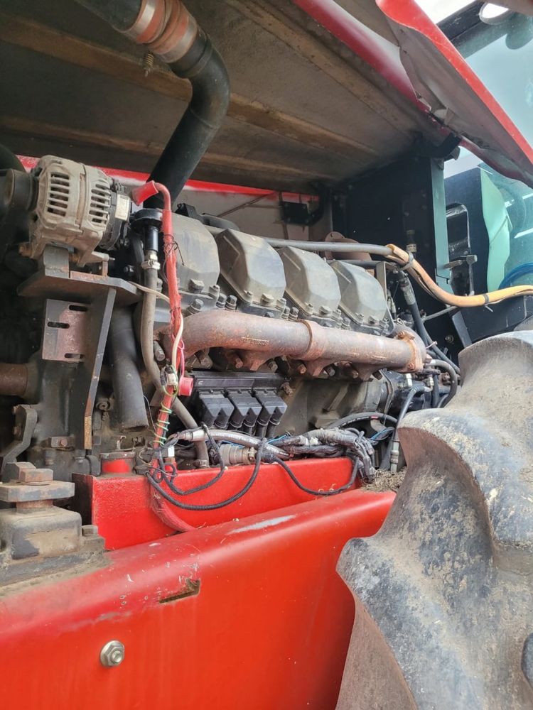 Продам  колесный трактор Бюллер Верстаил 425 (Buhler Versatile 425)