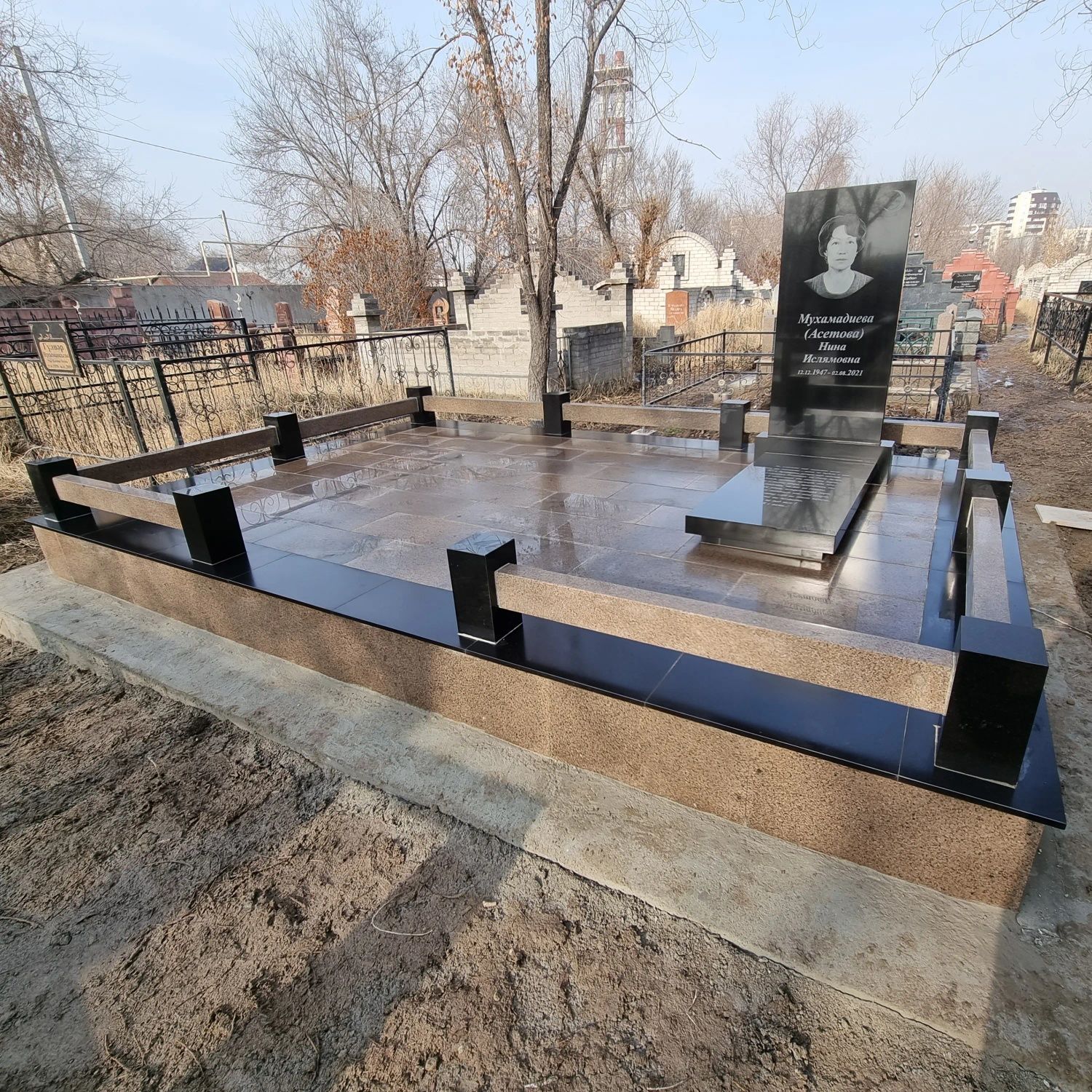 Памятники мазары гранитные комплексы