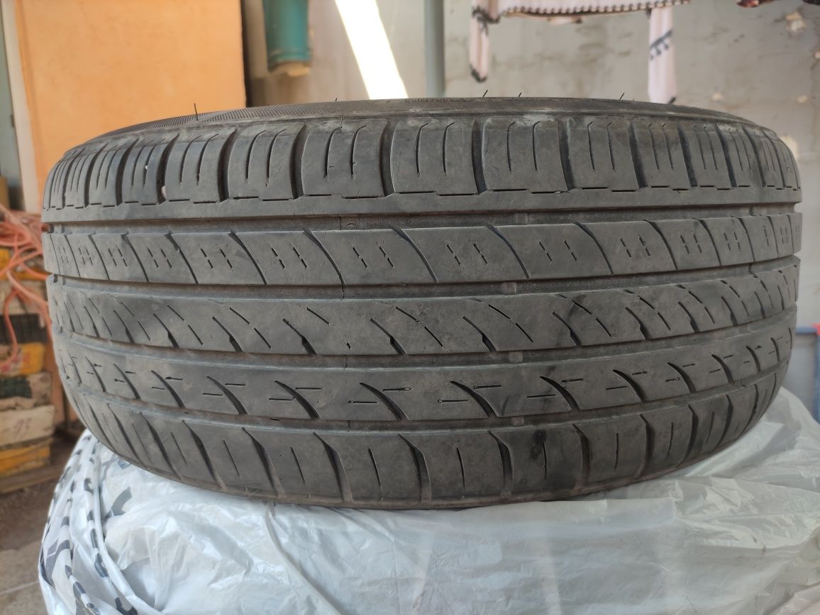 Продам шины 215/ 55 R 17