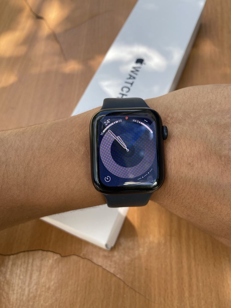 Продам срочно Apple Watch SE 44mm