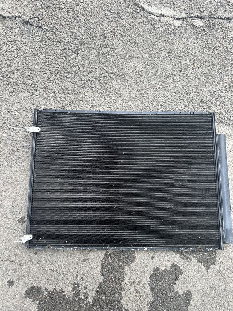 Радиатор охлаждения на RX 350 2 GR. 2 поколение