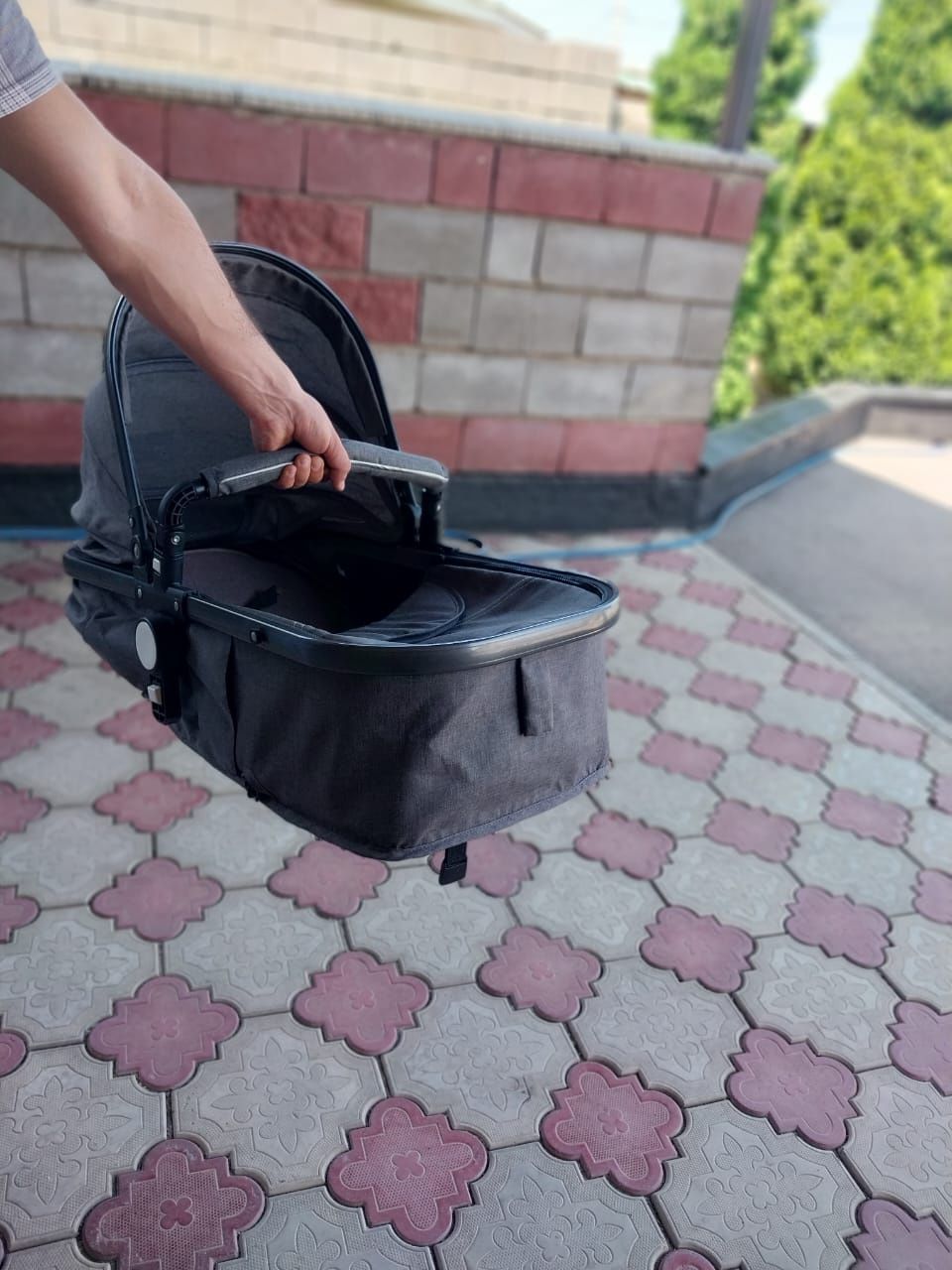 Продам детскую коляску