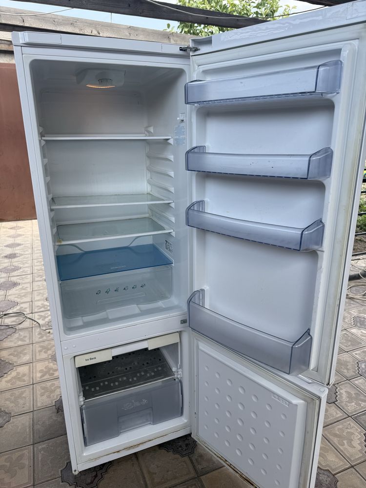 Продается Холодильник