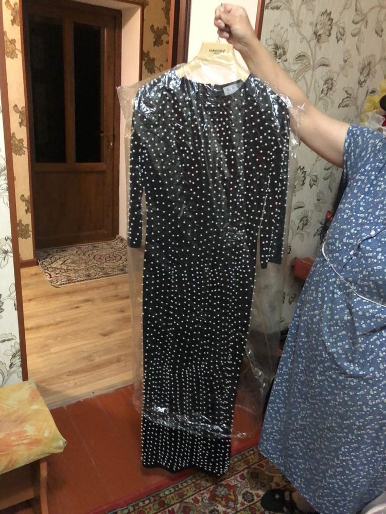 Женская одежда.