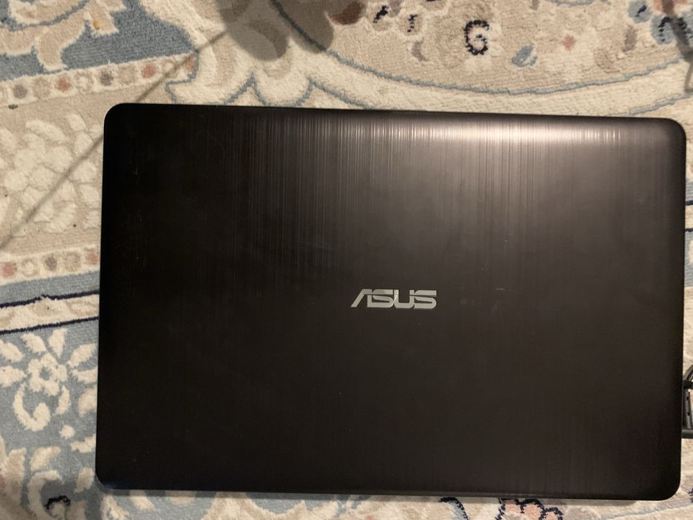 Ноутбук ASUS для работы/учебв