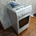 Продам газовую плиту