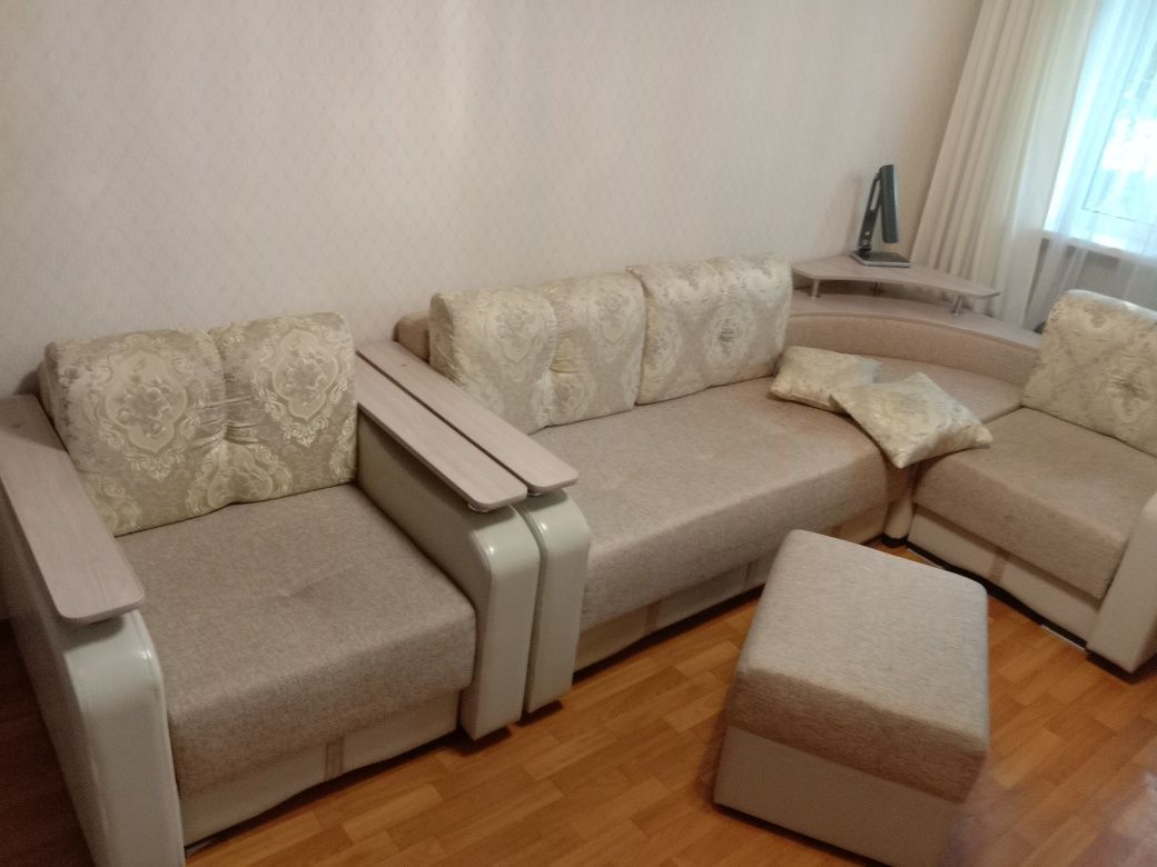Продам диван угловой
