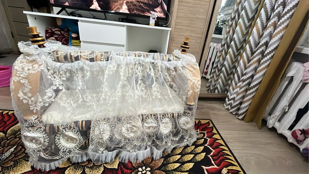 Продам Бесік, покупали за 45000 только 1-год пользовались.