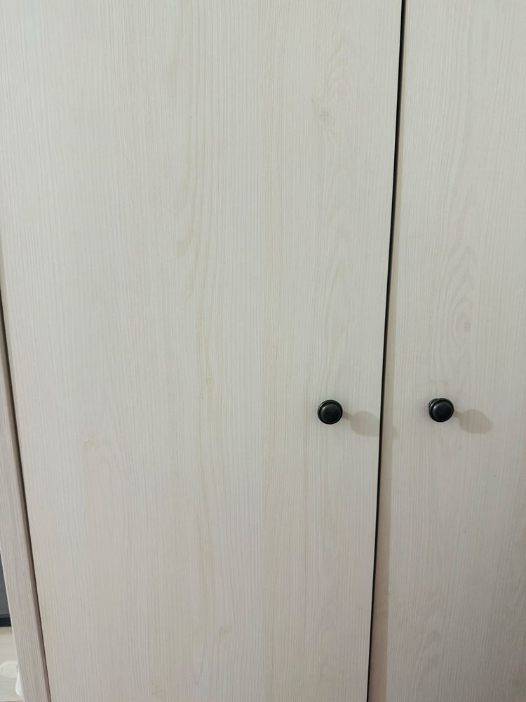 Продам прихожую 6 частей