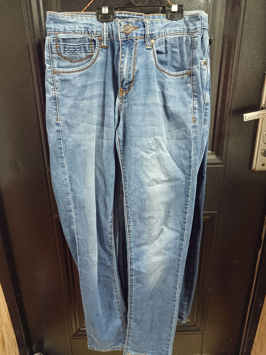Продам джинсы 28 размер