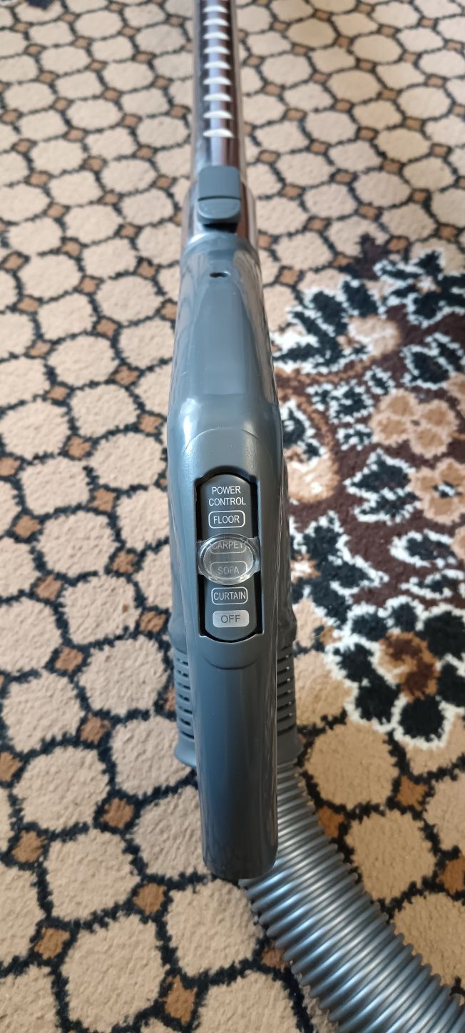 Продам пылесос LG