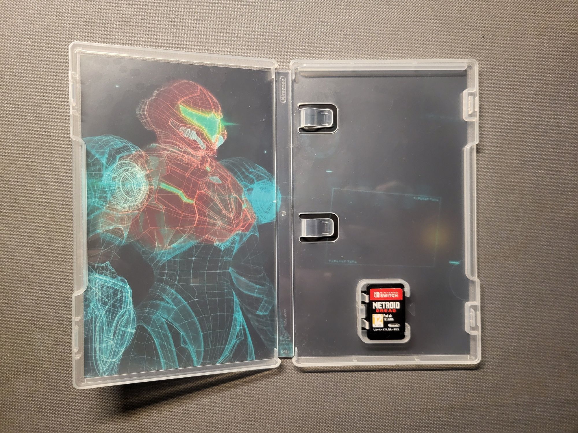 Картриджи для Nintendo switch, Metroid Dread и Monster Hunter:Rise