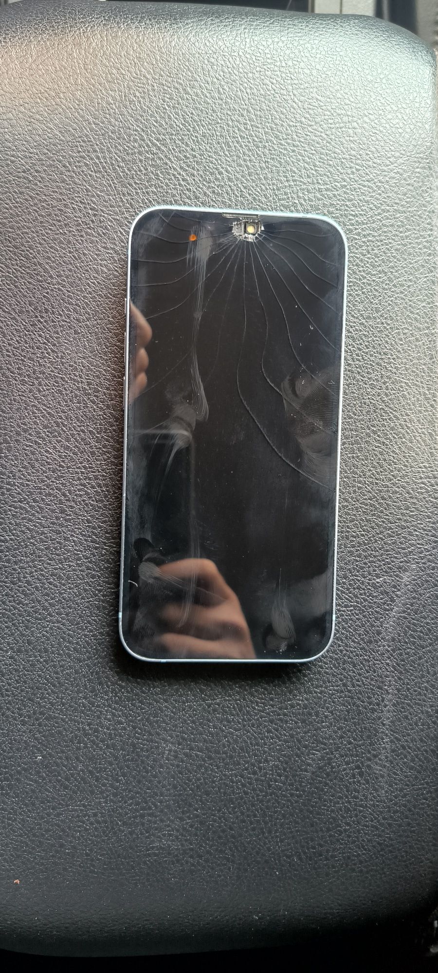 Продам Айфон (iPhone ) 14