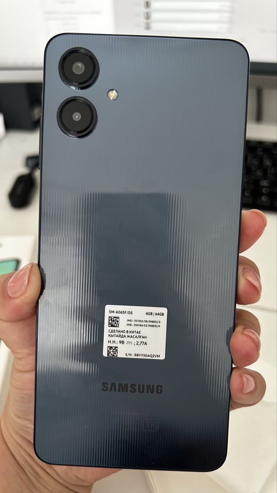 Продам смартфон самсунг