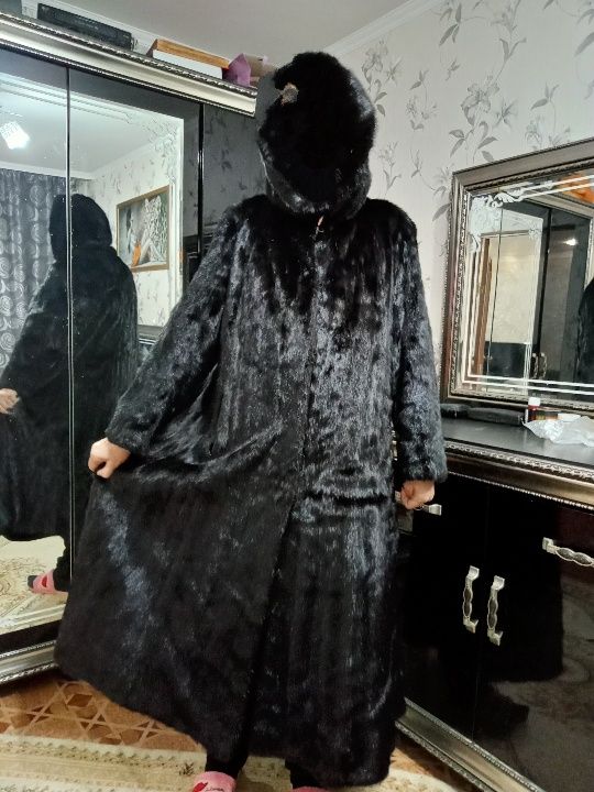Шуба норковая в отличном состоянии