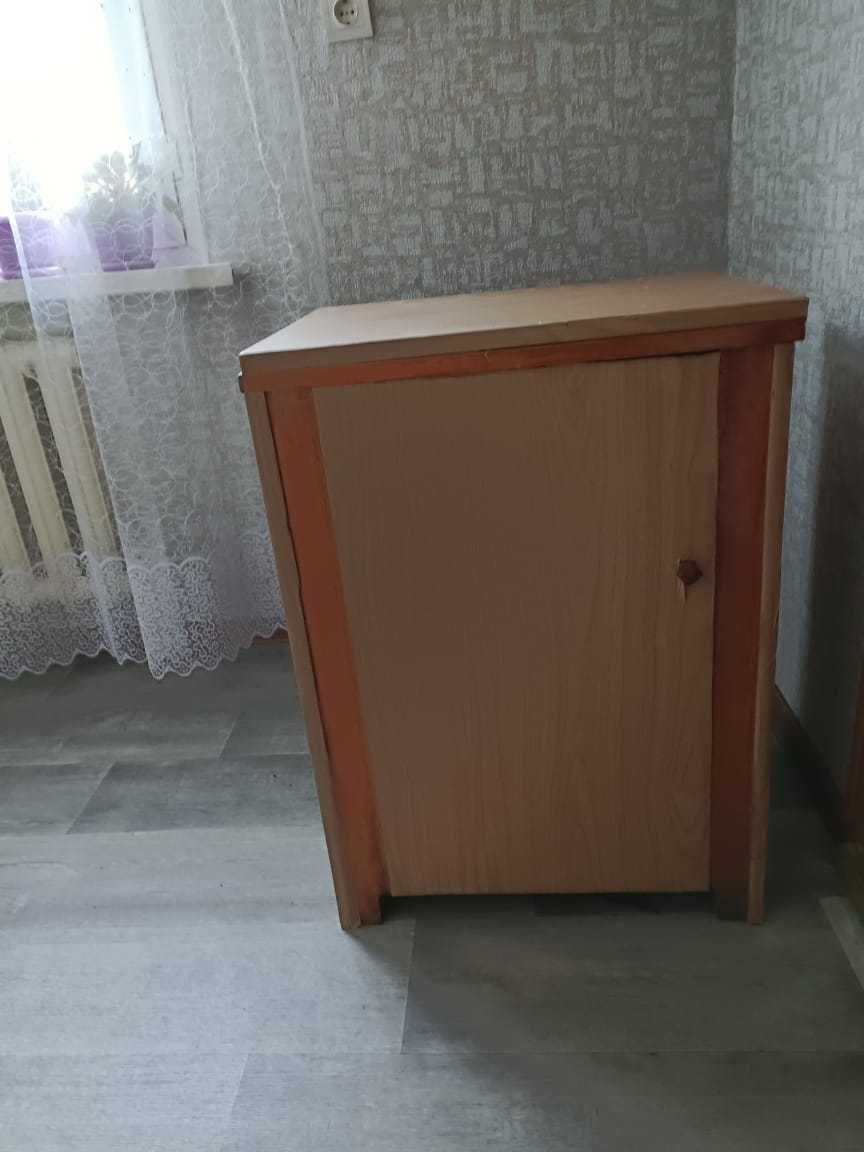 Продам швейную машинку