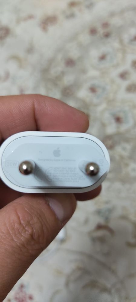 Продам зарядку на Iphone