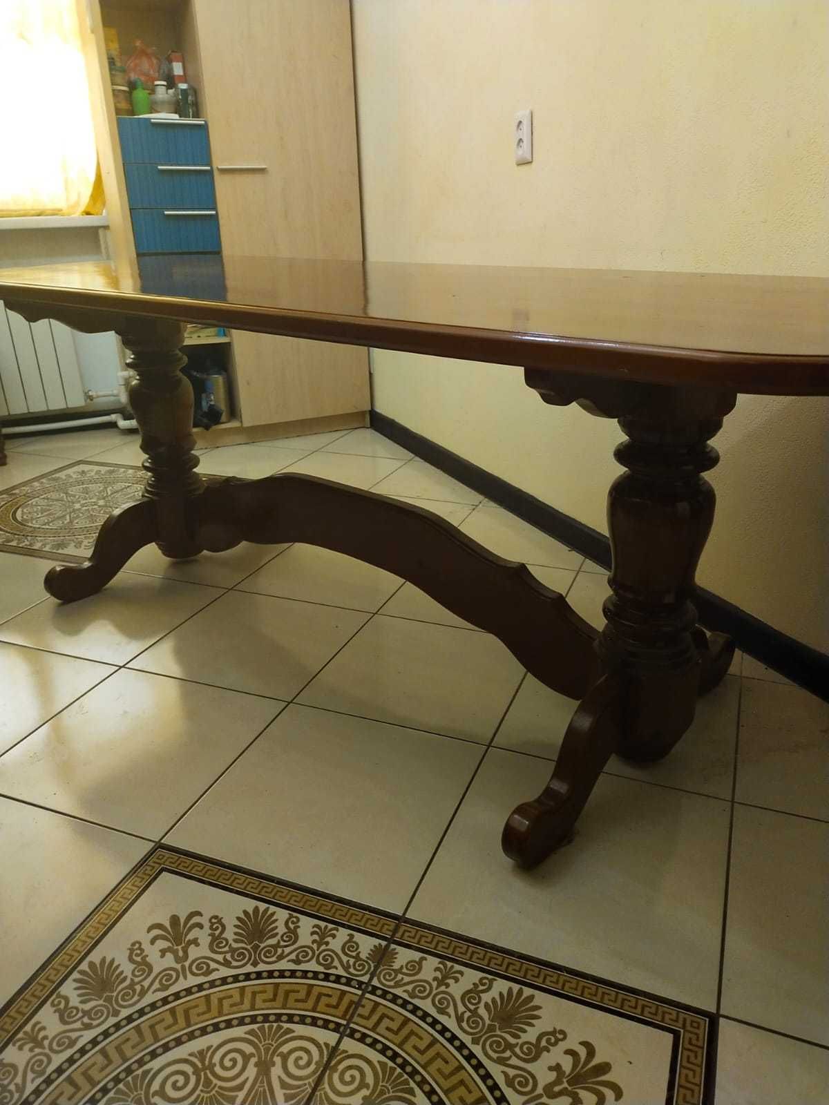 стол обеденный деревянный