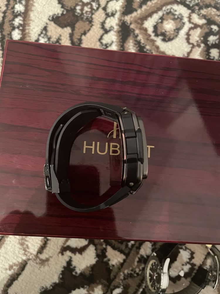 Часы HUBLOT под оригинал продам торг есть