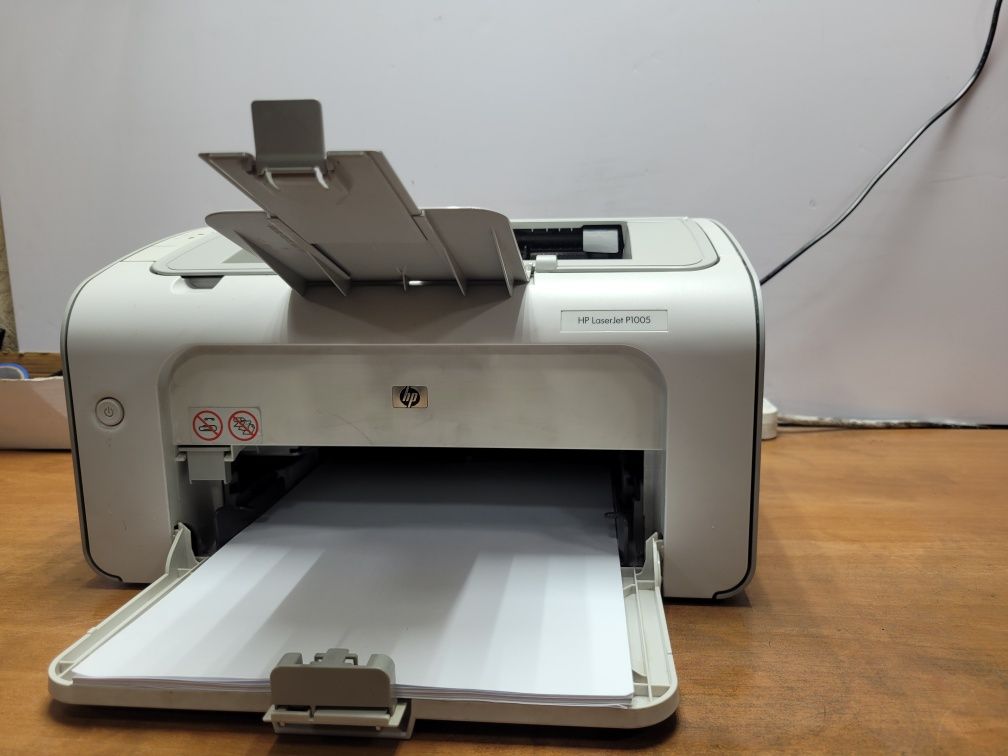 Продам  принтер HP  P1005, принтер лазерный.