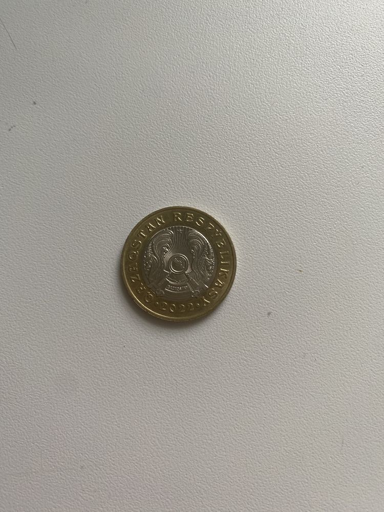 Продам коллекционную монету 100 тенге за 10.000тг