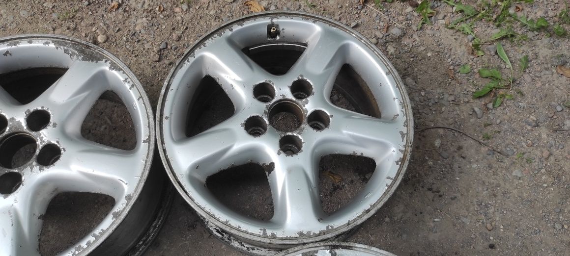 Комплект оригинальных дисков R16. Toyota.
