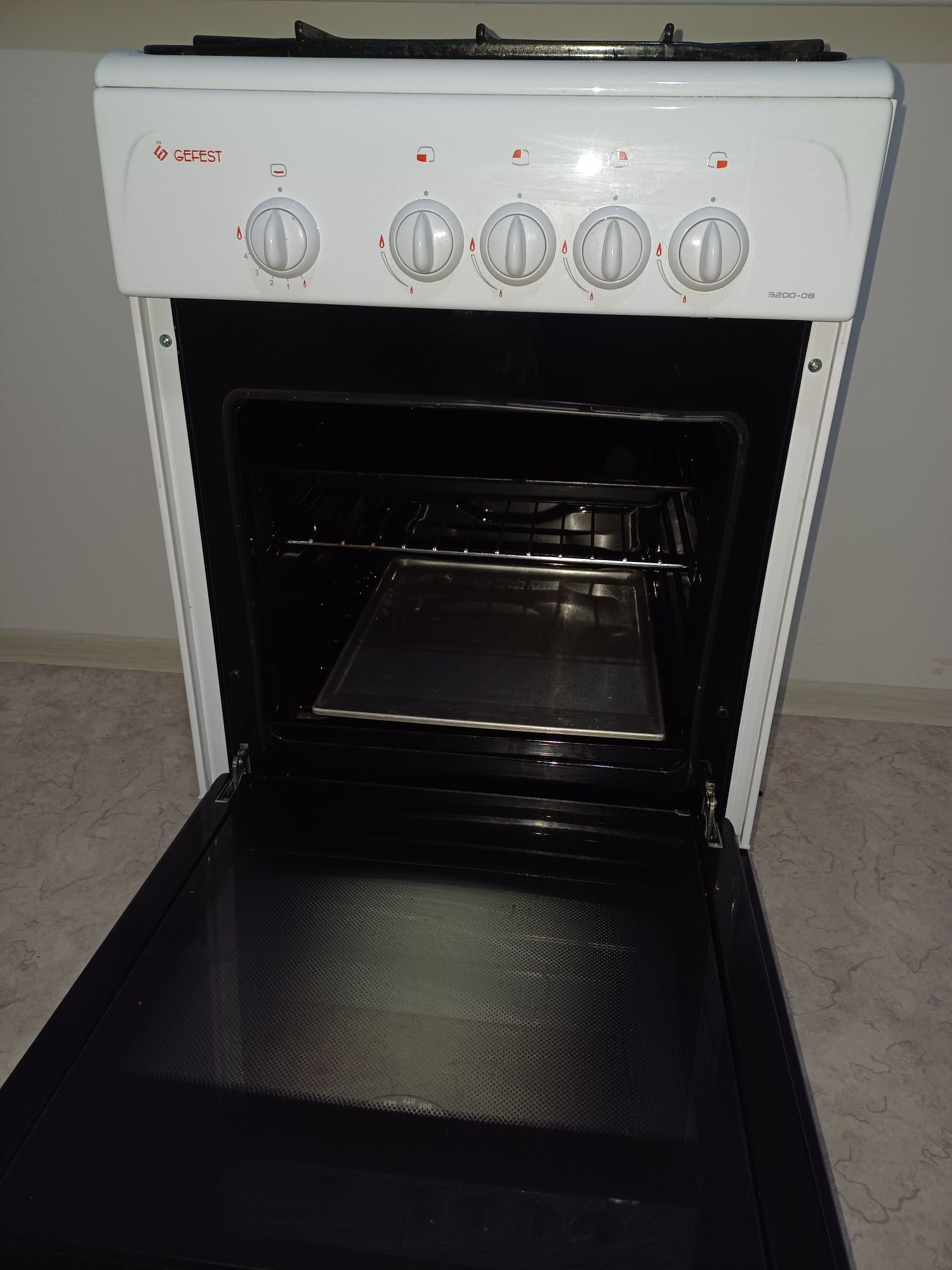 Продам газплиту"Гефест"