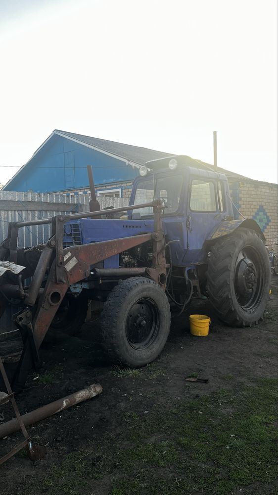 Продам трактор с куном + ковш, вилы, косилка.
