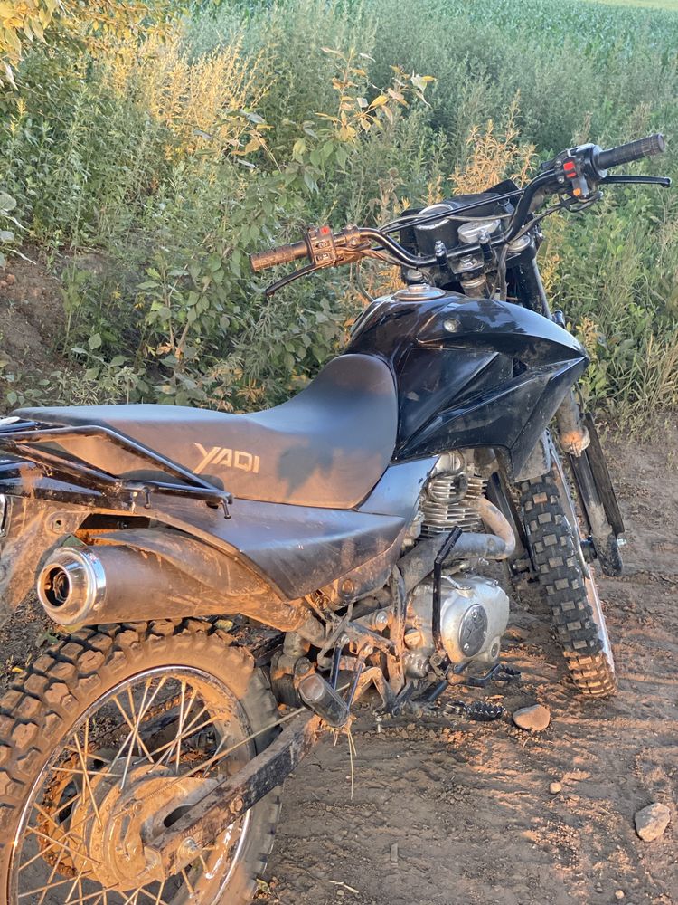 Продам мотоцикл yaqi 250