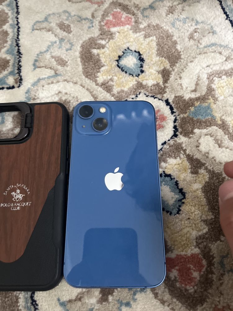 Iphone 13  синий цвет