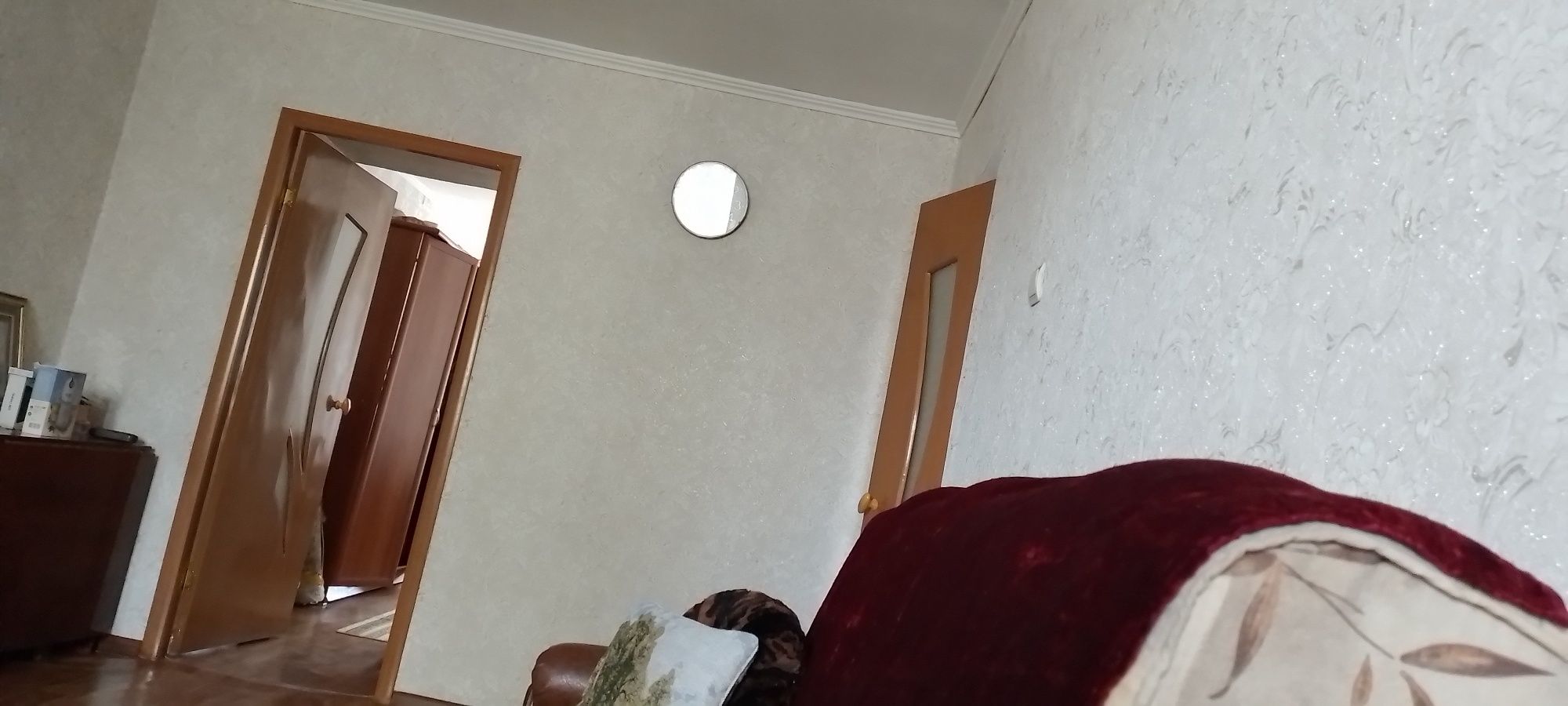 Продается 2-х комн квартира,6мкр,Талас