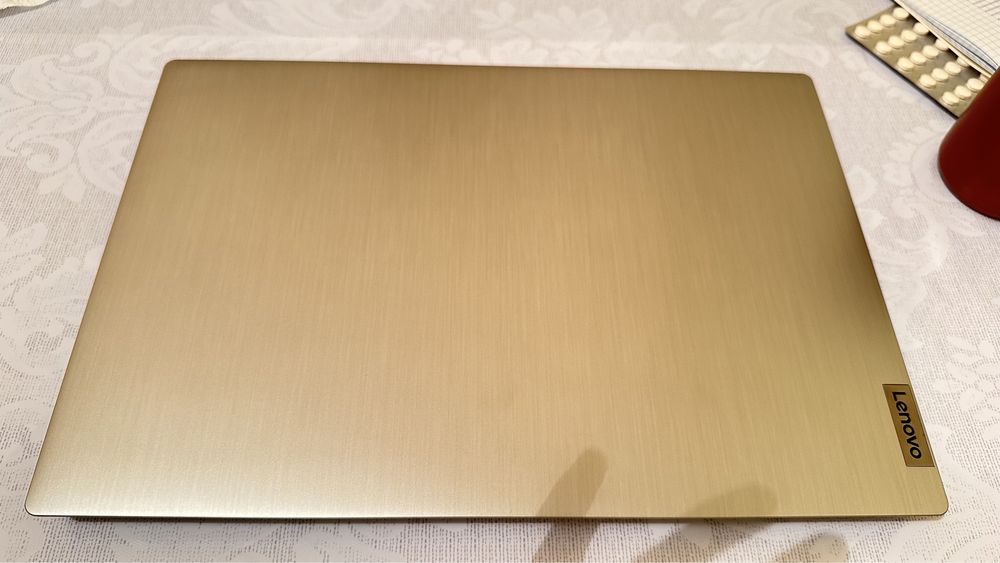 Продаю ноутбук от Lenovo IdeaPad 3