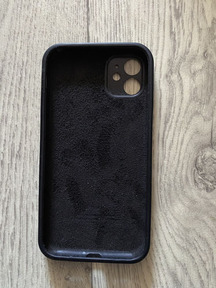 Продам чехол на 11 Iphone