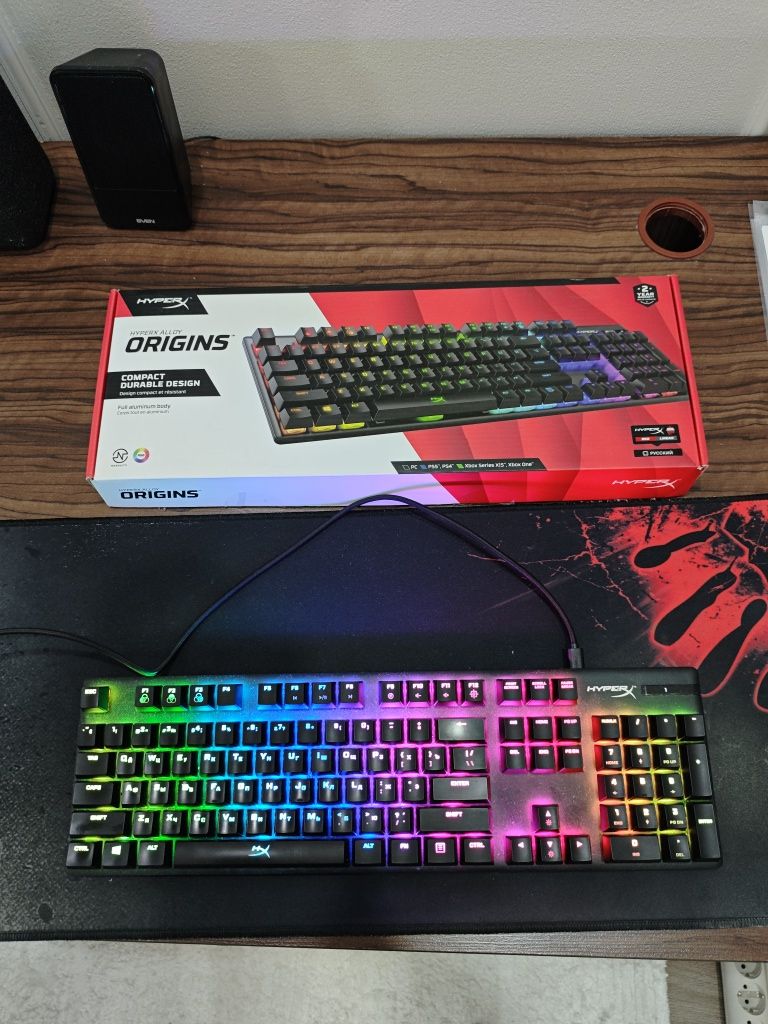 Продам клавиатуру HyperX alloy origins