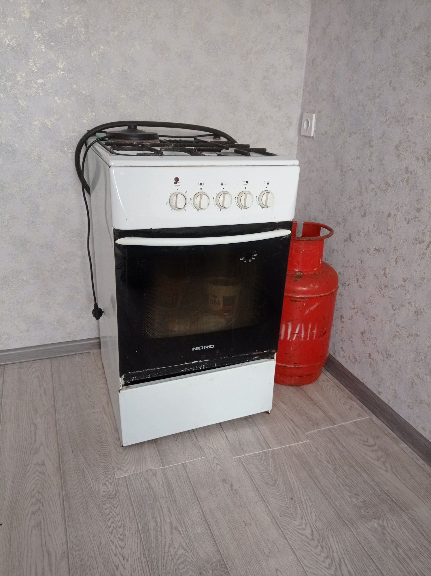 Продам! Газовая с электрической плитой .