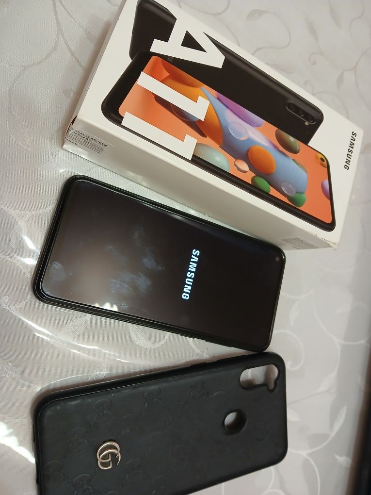 Продам Самсунг Galaxy A11