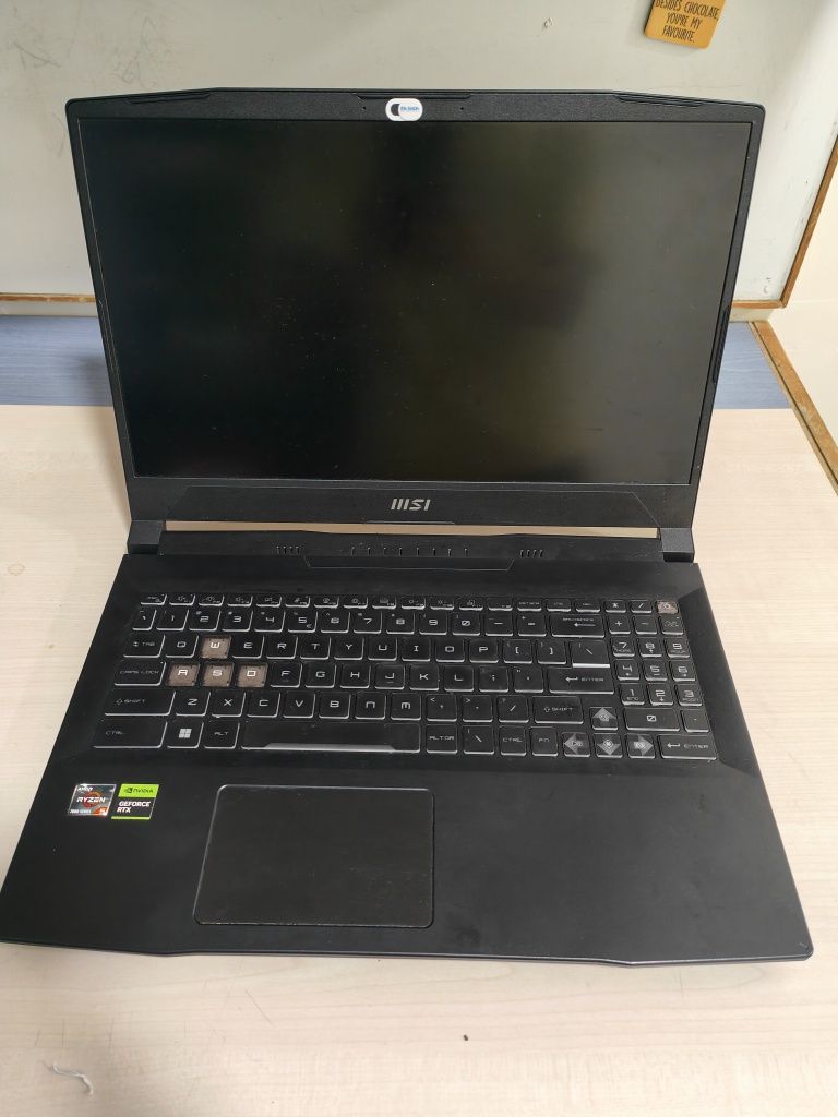 MSI bravo c7v rtx 4050 Ryzen 5 7535hs