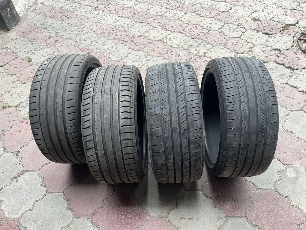 235/35/19 комплект резины