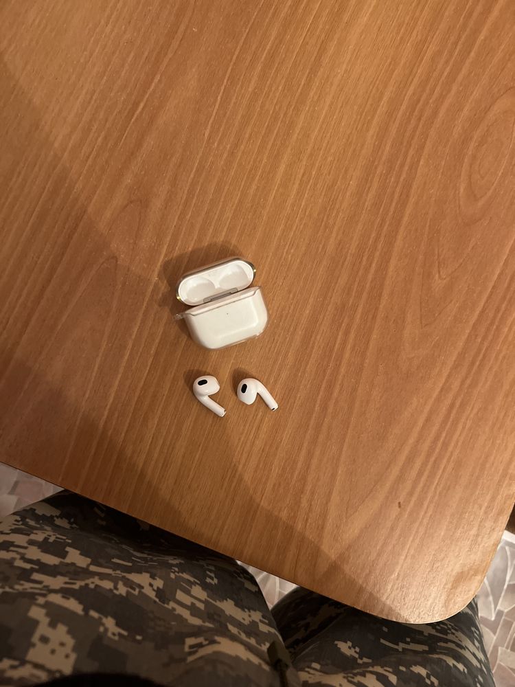 Продаю беспроводные наушники Apple Airport 3