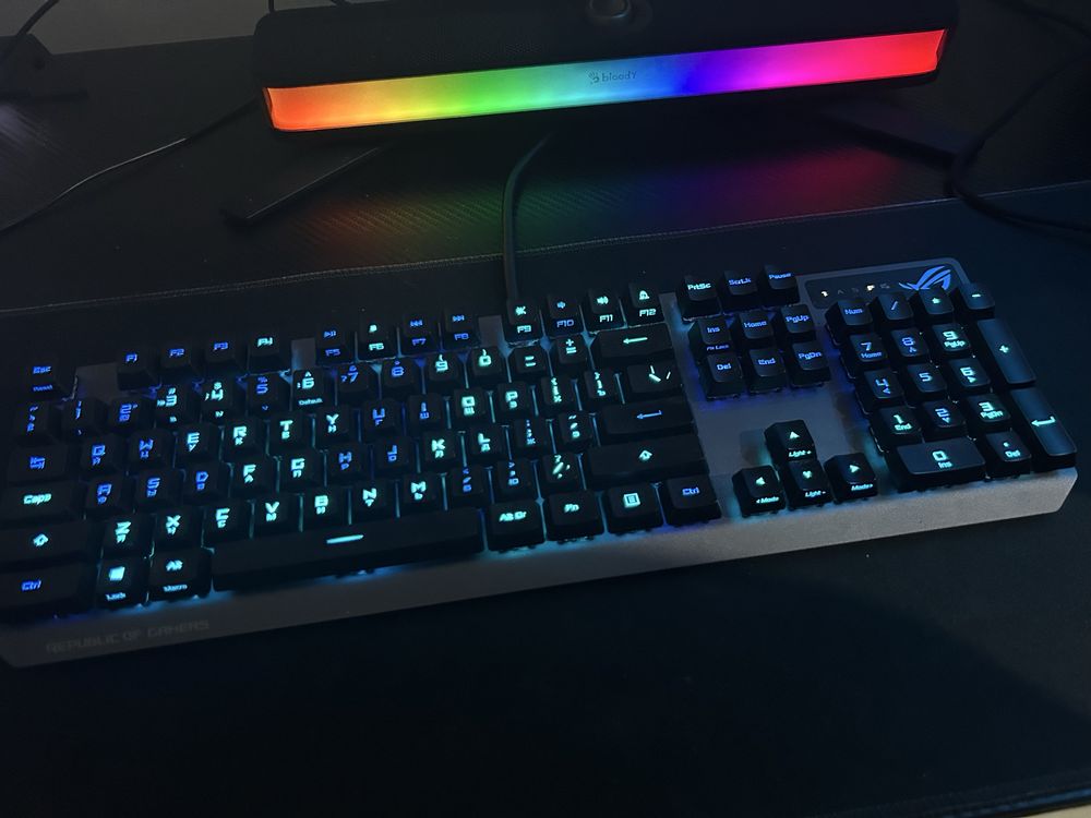 Клавиатура ASUS ROG Strix Scope RX / механика, RGB, влагозащита