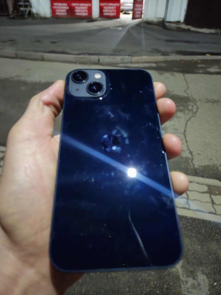 Iphone 13 почти новый