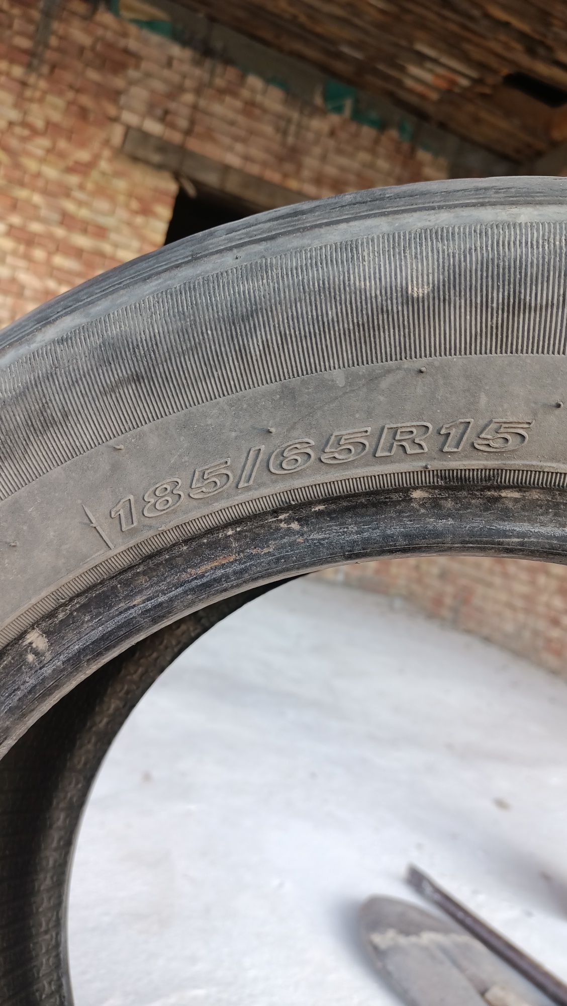 Покрышка 185/65 R15