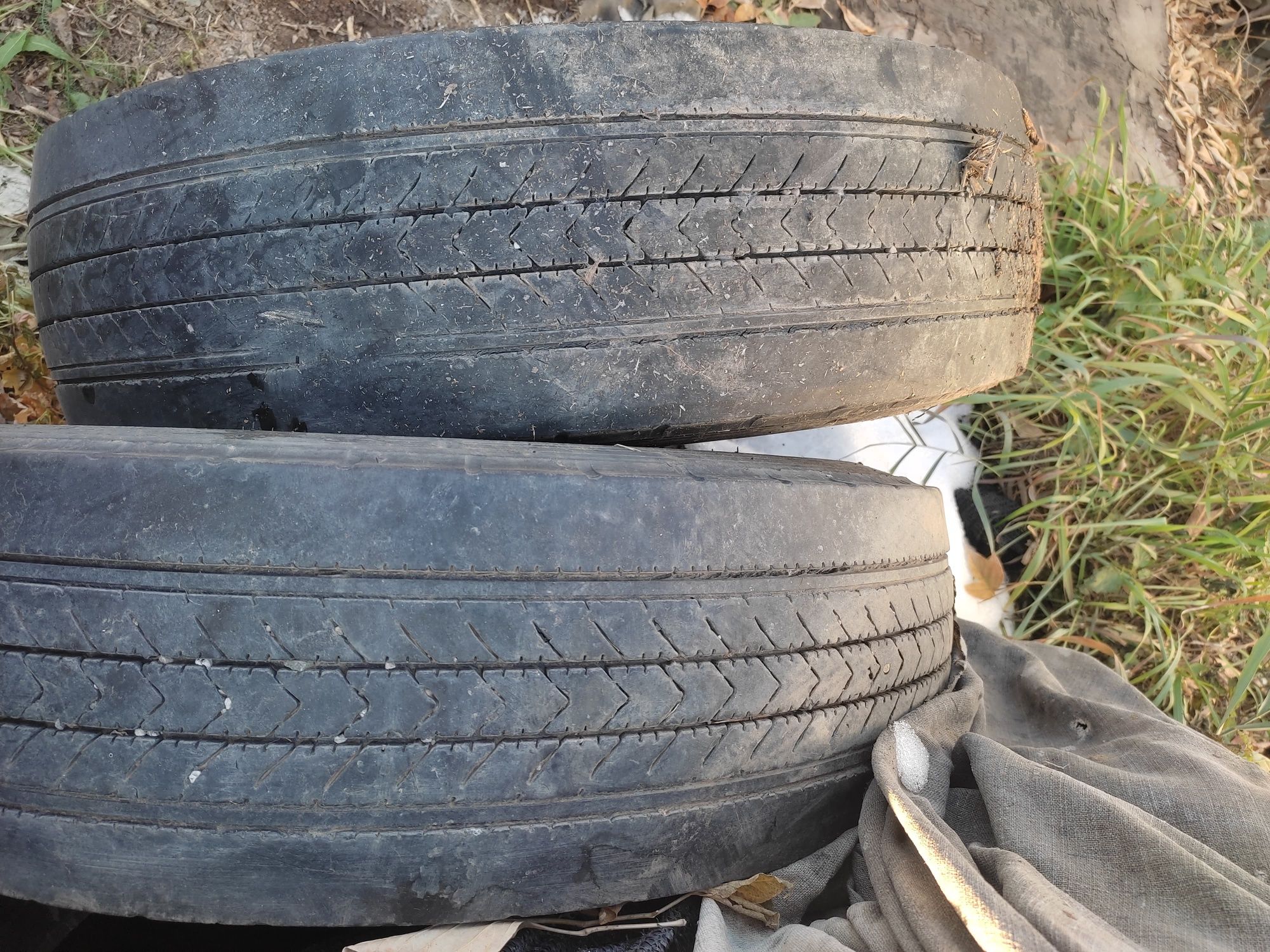 Продам шины на грузовую технику