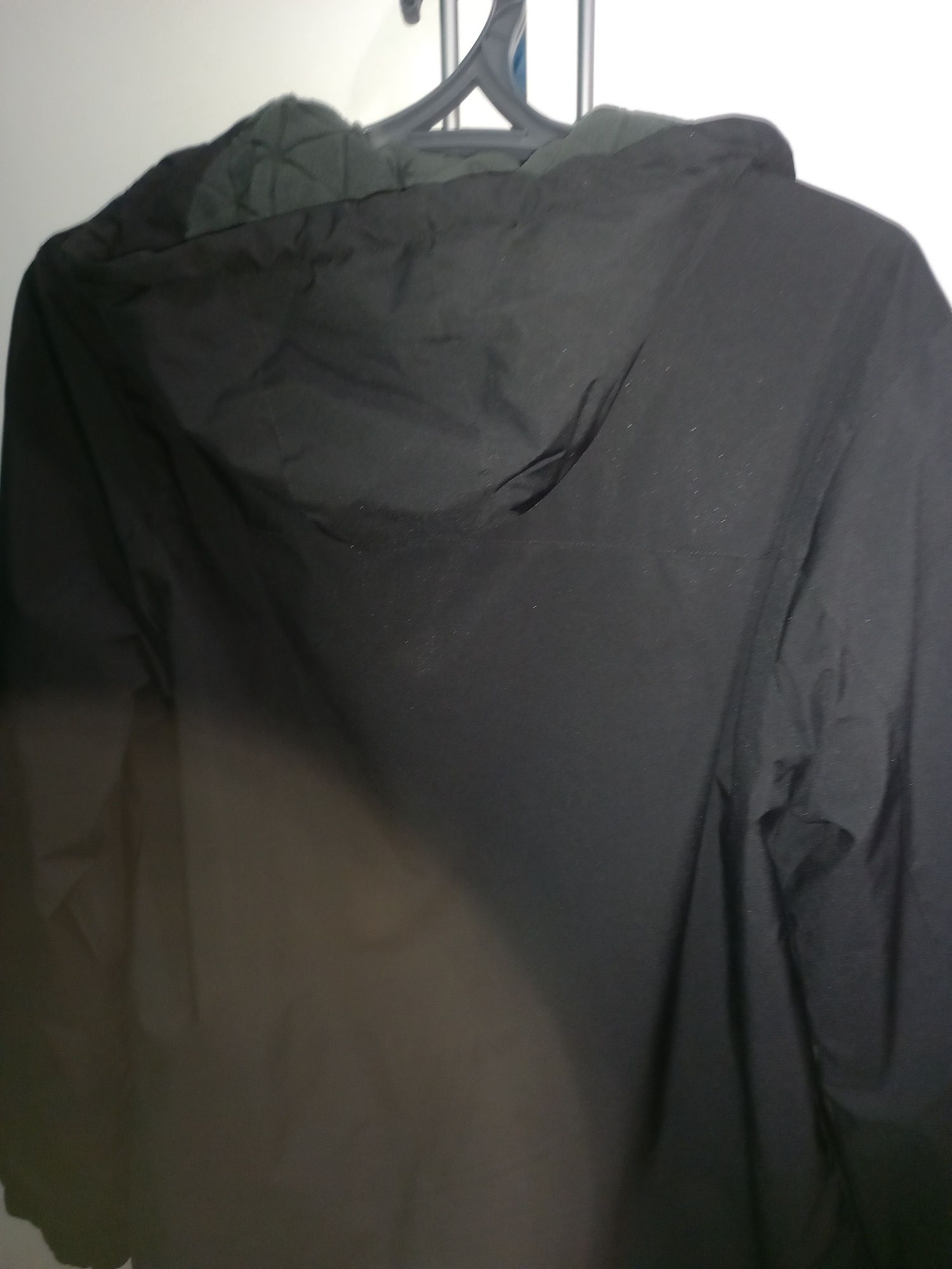 Продам ветровку фирма Under Armour
