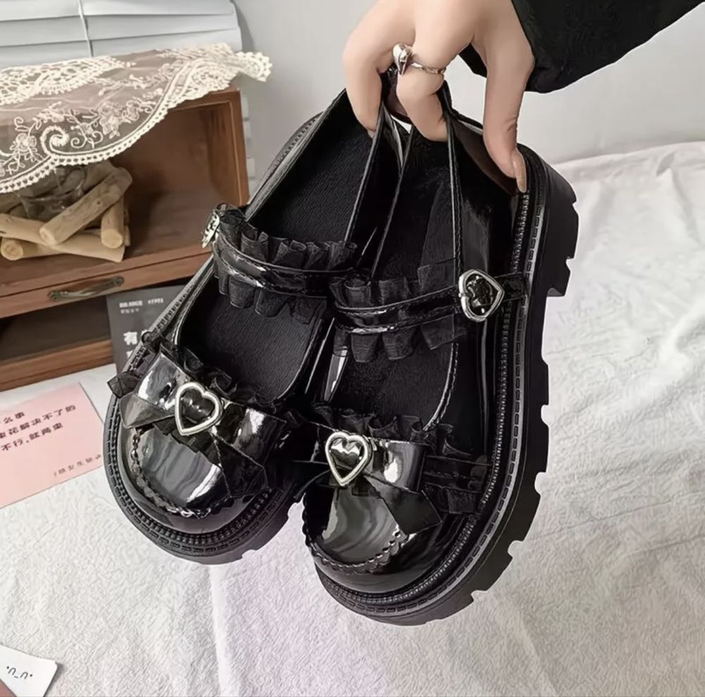 Новые туфли в школу