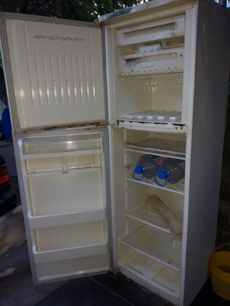 Продам холодильник стинол