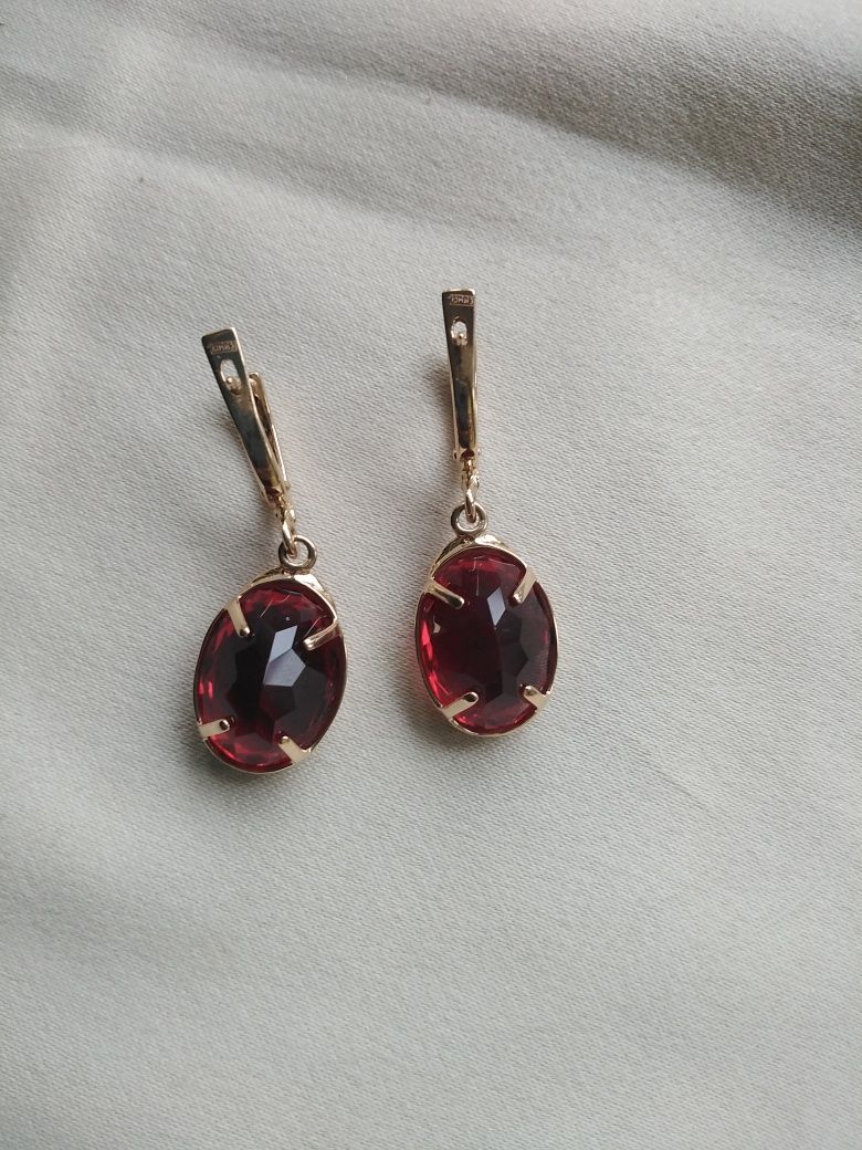 Серьги 585 пр.гранат