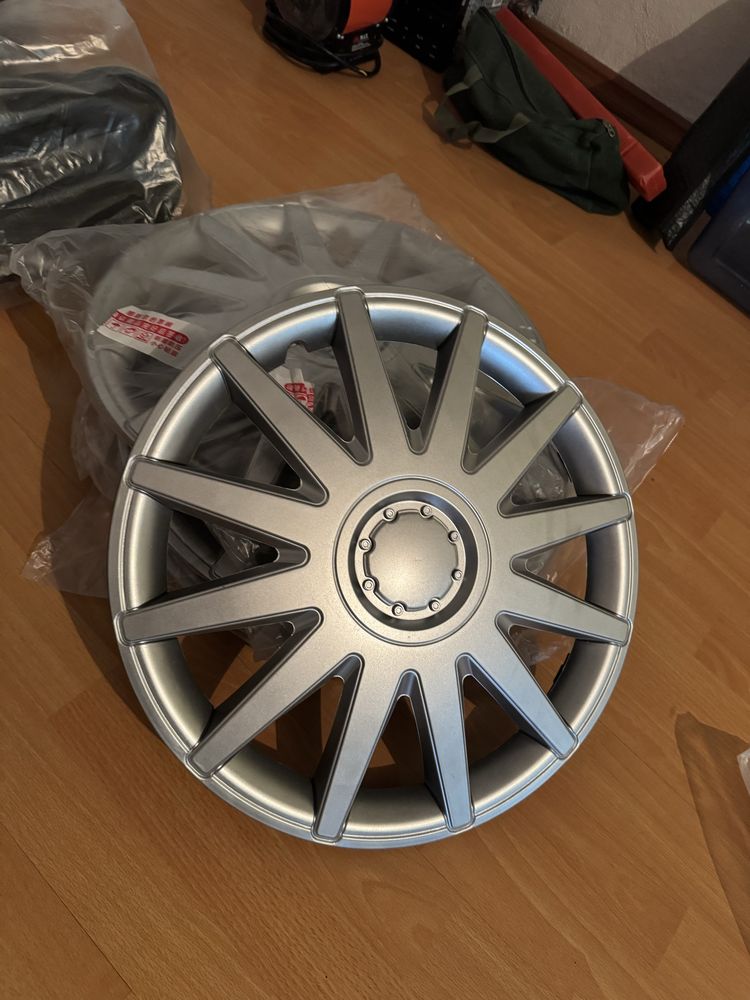 Продам колпаки R-15,R-14 цена за один комплект