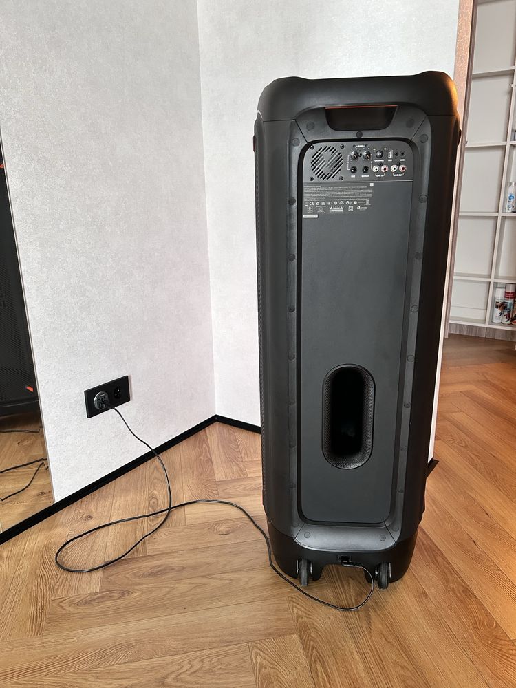 Акустическая система JBL PatyBox 1000