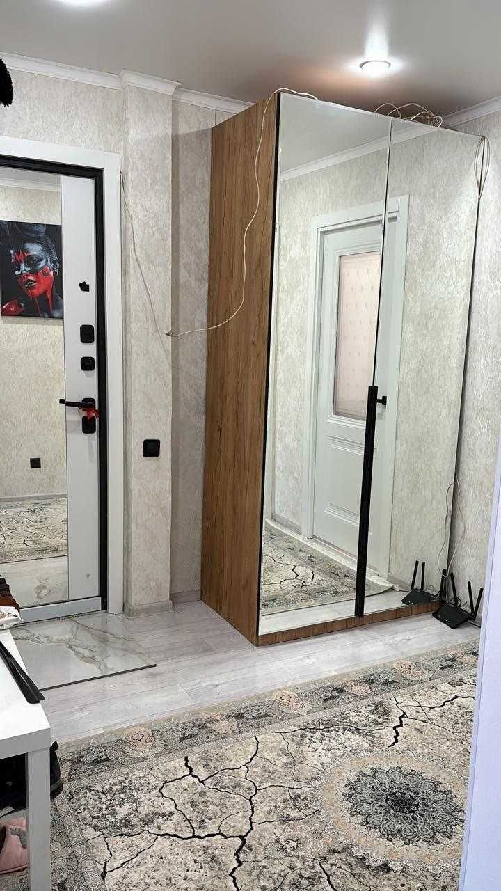 Продается  3- ком. 8- школа.